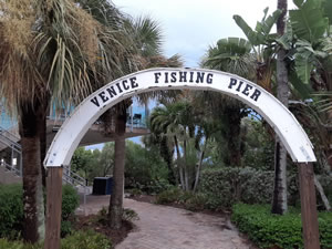 venice fishing pier sign